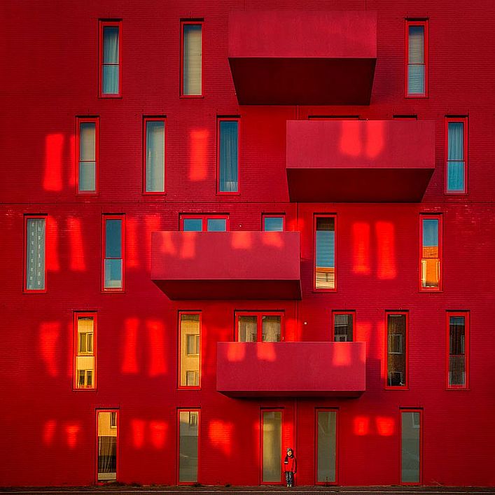 Foto van Paul Brouns van Paint it Red, Beneluxlaan, Almere Poort. Architect, Kuiper Compagnons