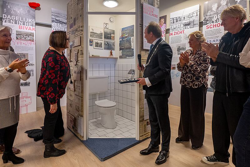 Kleurenfoto opening De Eerste Sleutels op 1 dec 2025, foto Geert van der Wijk