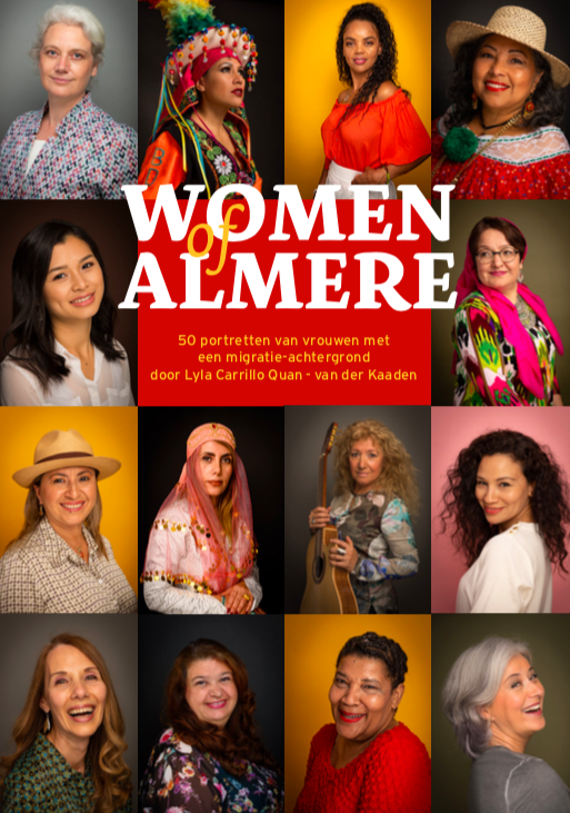 Veelkleurige cover met portretten van vrouwen behorend bij de tentoonstelling Women of Almere