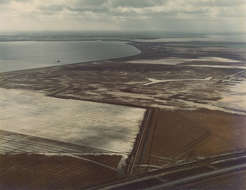 Almere Haven 1975 © Bart Hofmeester / AeroCamera